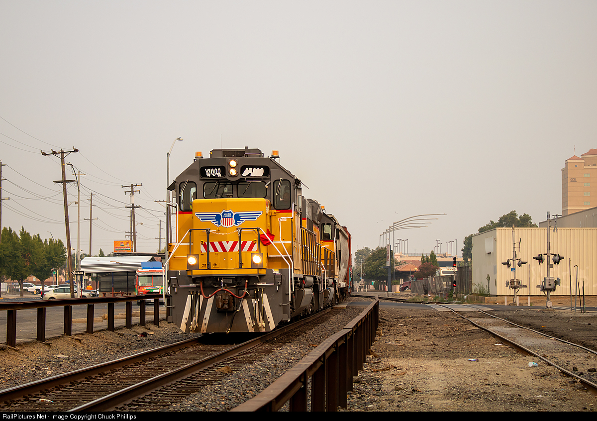 RailPictures.Net Photo: UP 1000 Union Pacific EMD GP22T4 at