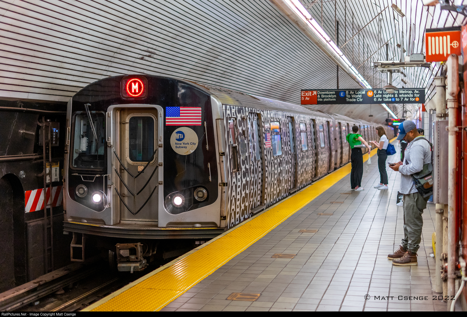 Marc jacobs discount m train