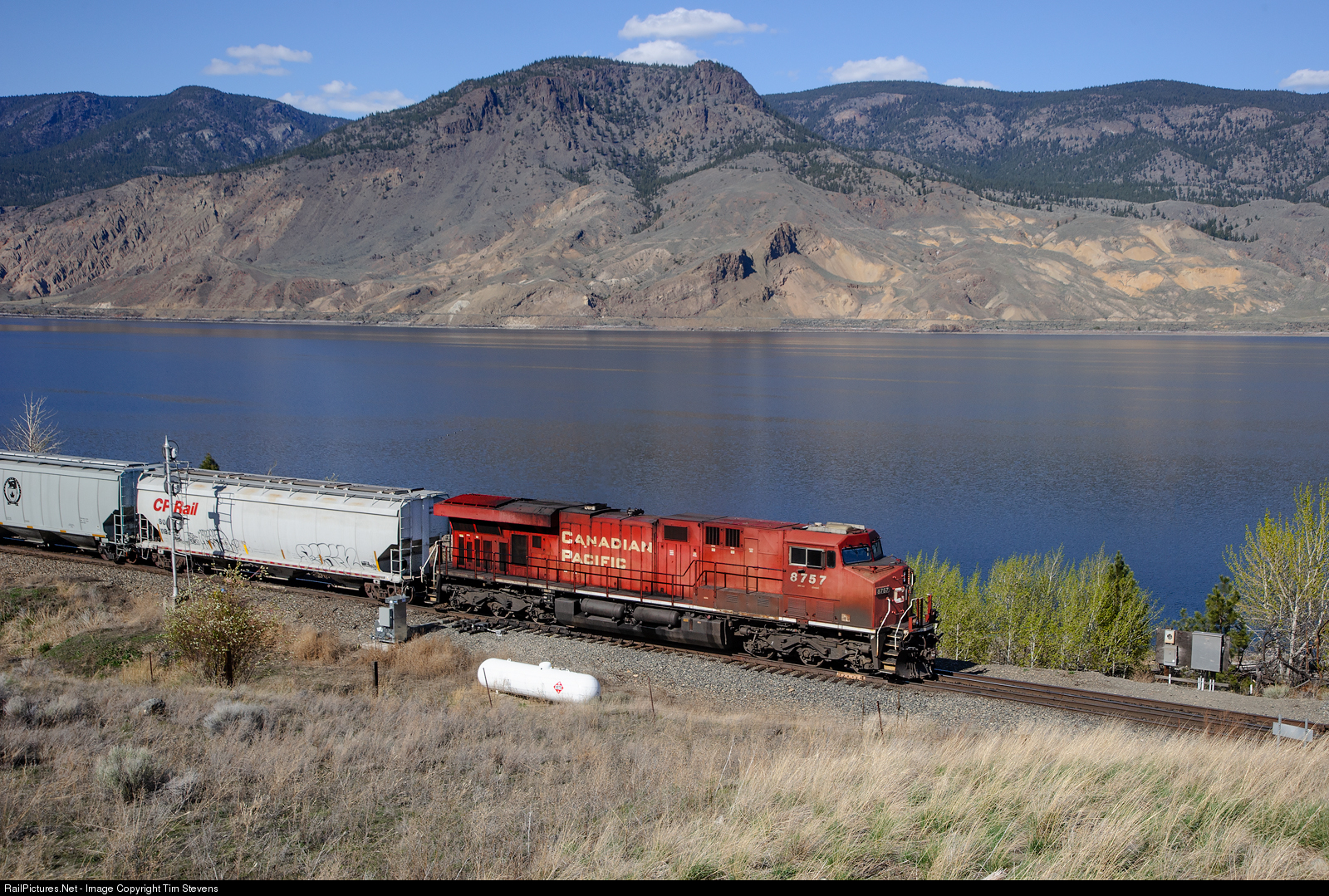RailPictures.Net Photo: CP 8757 Canadian Pacific Railway GE ES44AC at  Tobiano, British Columbia, Canada by Tim Stevens