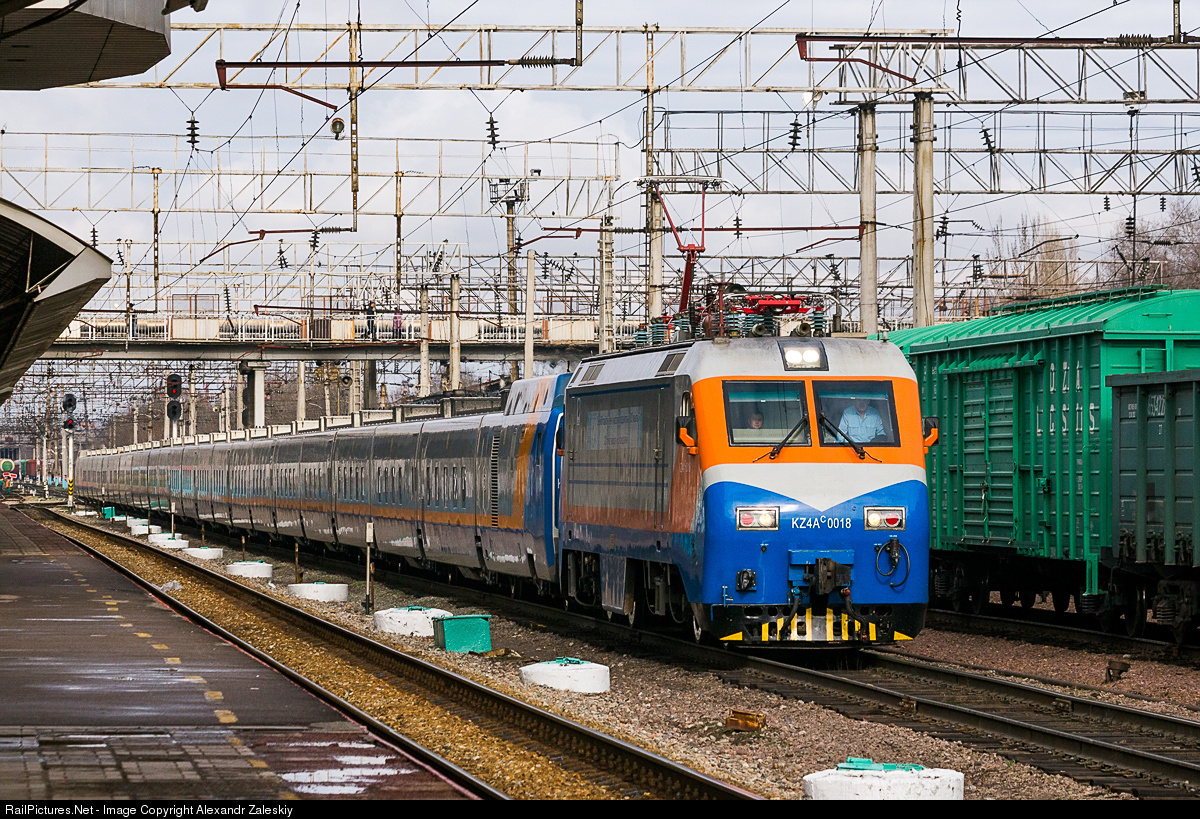 Railways kz. Станция Достык в Казахстане. Железнодорожная станция Достык. Поезда Казахстана. Поезда из Казахстана.